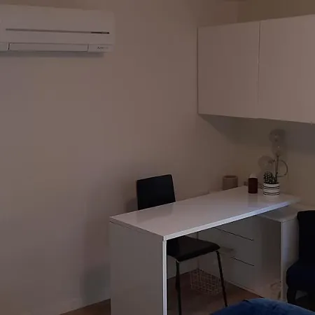 La Cigale Et La Fourmi Apartment Nimes Room photo