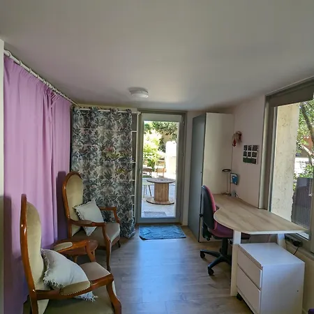 La Cigale Et La Fourmi Apartment Nimes Exterior photo