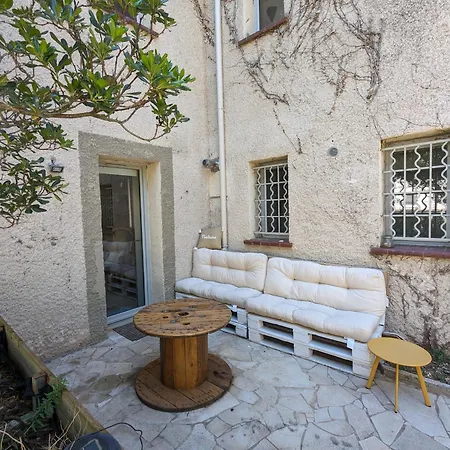 La Cigale Et La Fourmi Apartment Nimes Exterior photo
