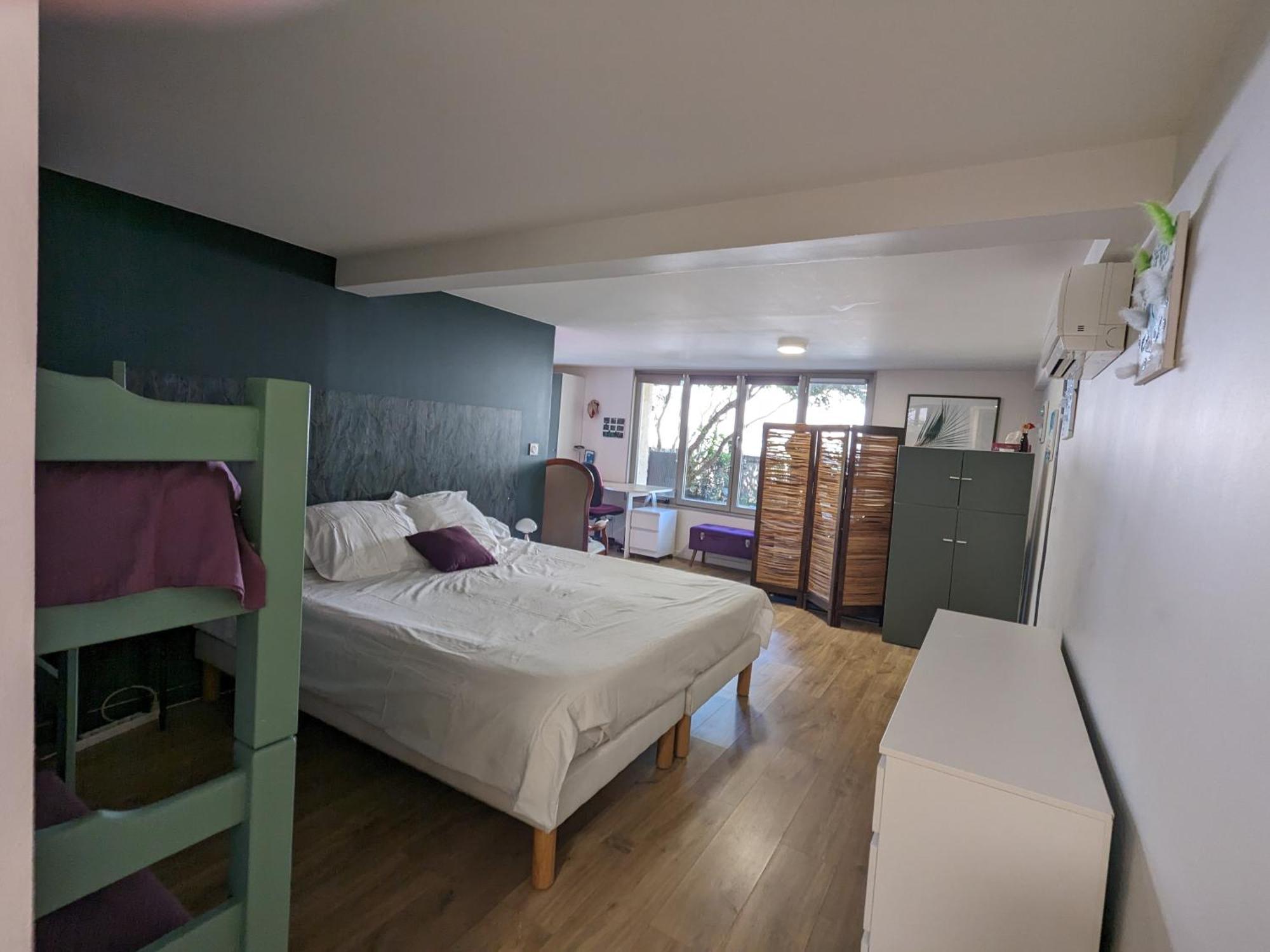 Homestay La Cigale Et La Fourmi Nimes