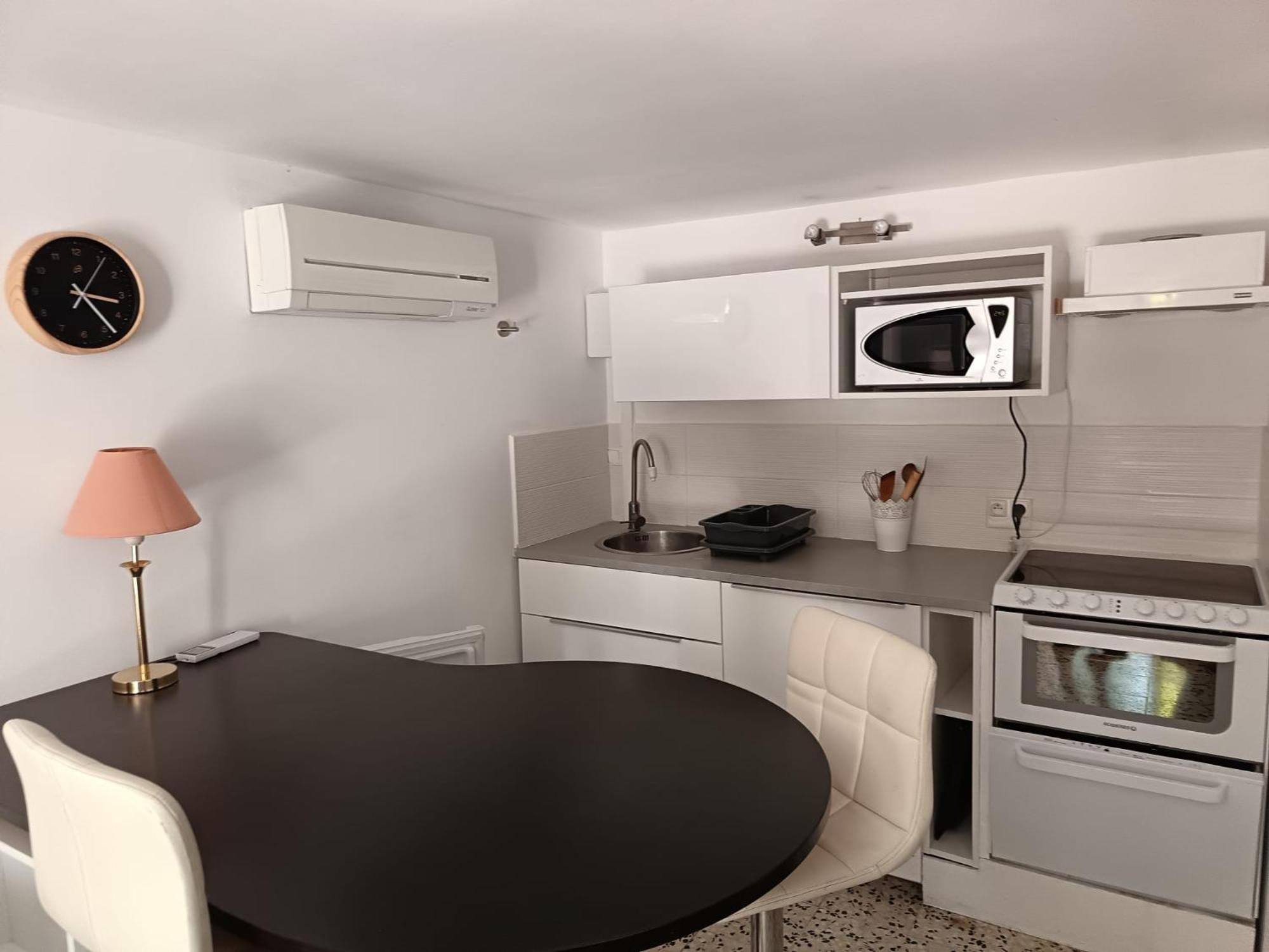 La Cigale Et La Fourmi Homestay Nimes