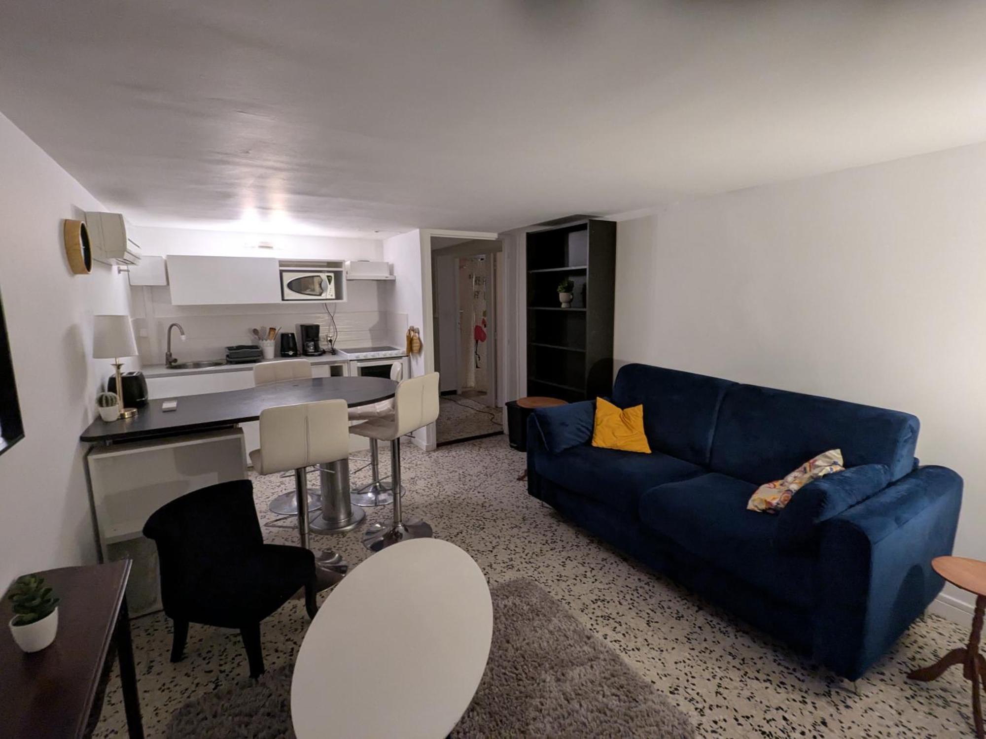 Homestay La Cigale Et La Fourmi Nimes